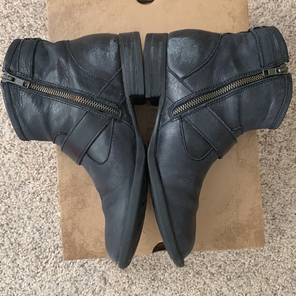 Born Black bootie size 7 - Picture 4 of 7